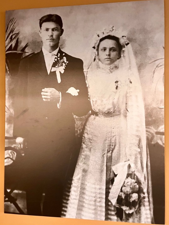 historic photo of a Serbian couple